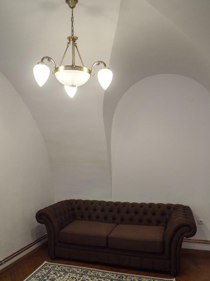 Gothic Central סיביו מראה חיצוני תמונה